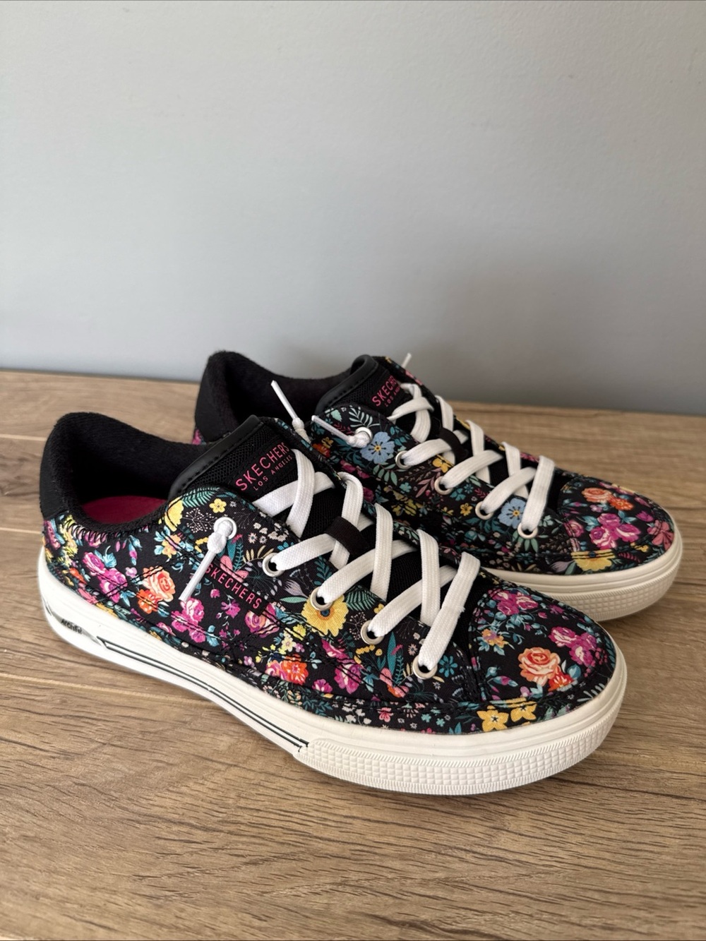 SKECHERS Street ArchFit Arcade Floral Flowa Powa Canvas Slip On Sneakers sz 7
